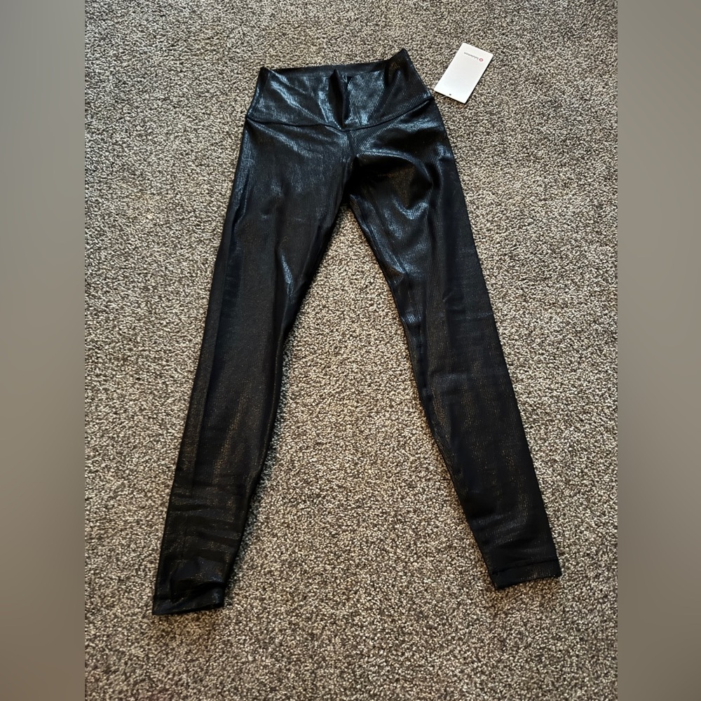 New Lululemon ribbed shine leggings